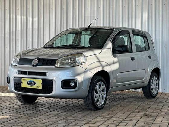 FIAT UNO 1.0 EVO ATTRACTIVE 8V FLEX 4P MANUAL FIAT UNO 1.0 EVO ATTRACTIVE 8V FLEX 4P MANUAL